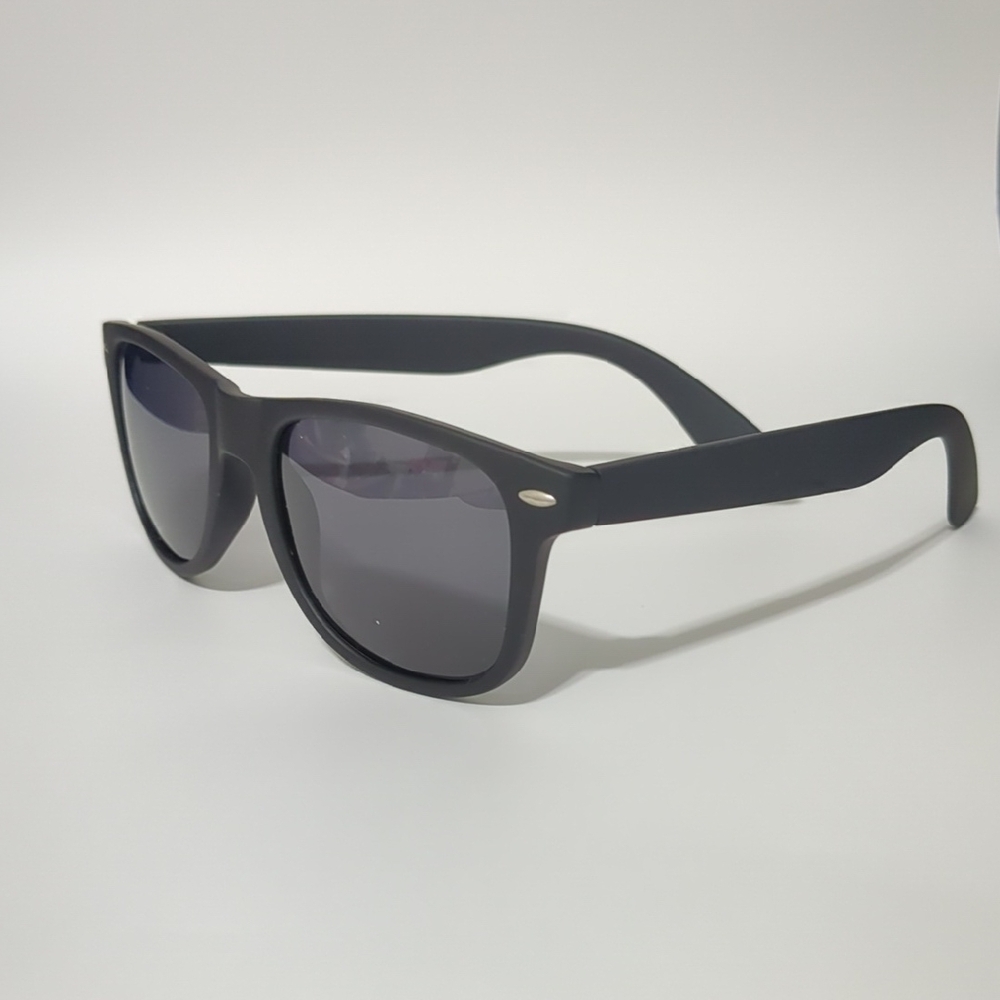 Classic Black Sunglasses - Picture 2 of 6